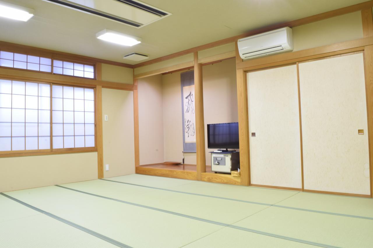 מלון Takasaki Kannonyama Onsen Kinzanso מראה חיצוני תמונה